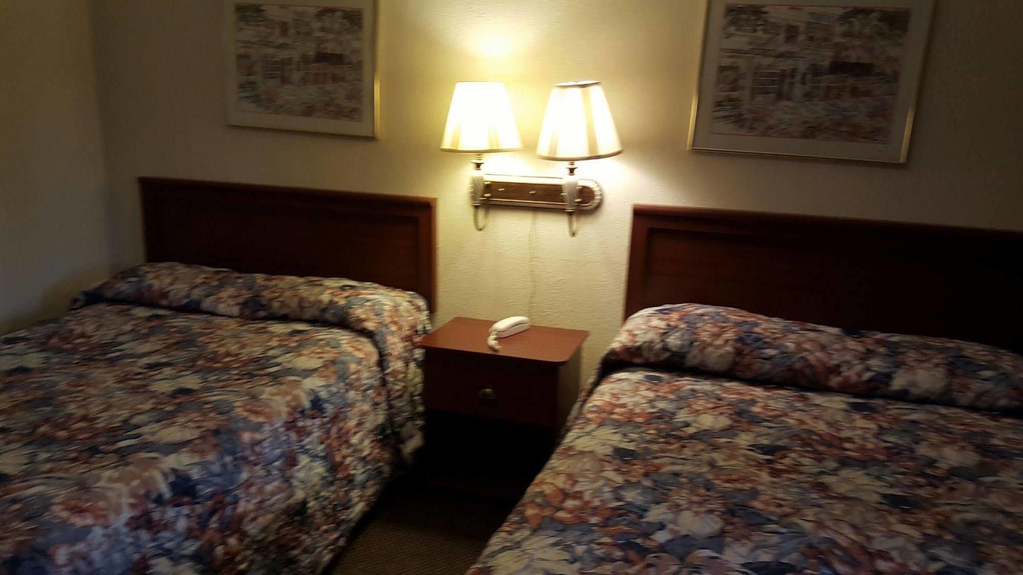 Deluxe Inn Motel - Хоумстед Екстериор снимка